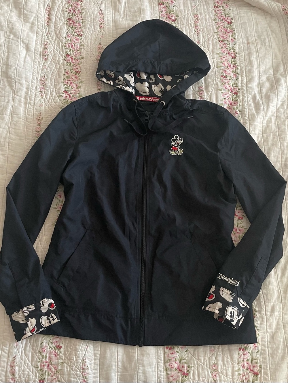 Disneyland resort Black Mickey Mouse Hooded Windbreaker jacket size xs